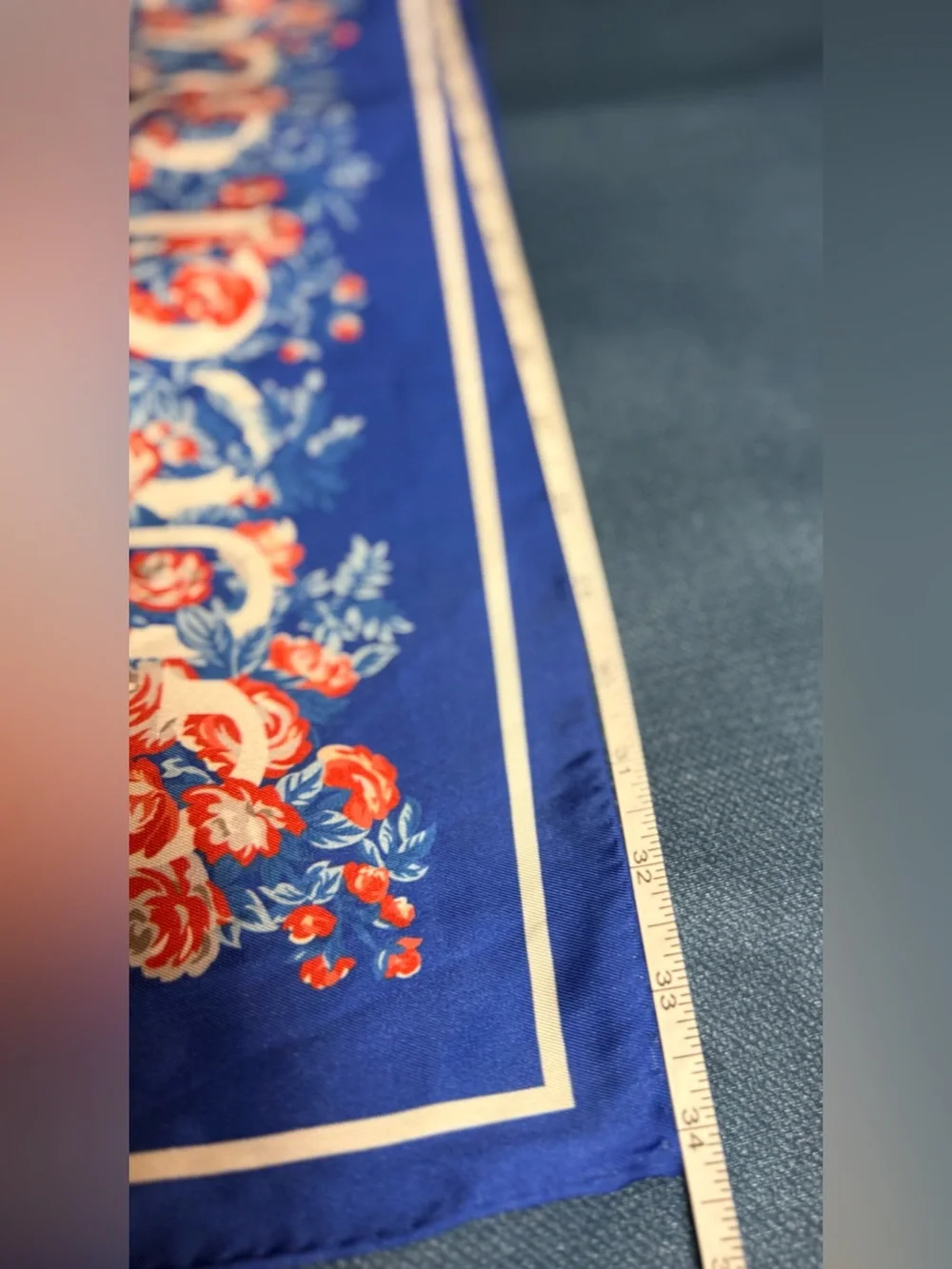 Designer multicolor Blue Cream Floral Silk Scarf with Blue Trim 34x34 new